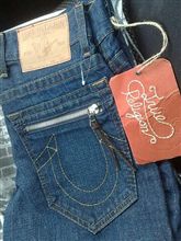 えっ　？　TRUE RELIGION　が　7000円　(@o@)