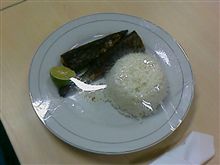 インドネシア人が作る、サンマ定食！