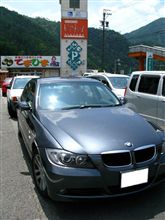 ＢＭＷの販売台数、半減ですね！