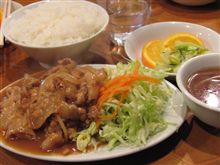 今日のランチは、「かおたん」Cランチ　生姜焼き950円