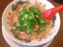 お昼はラーメン♪