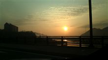 眩しい