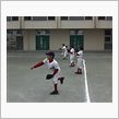 子供を叱り飛ばして野球に連れ ...