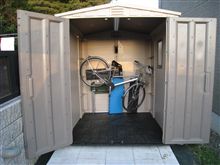 飛ばされた　納屋の中は。。。