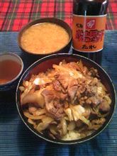 昼クッキングは名物料理！！