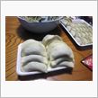 パパと子供は水餃子担当。