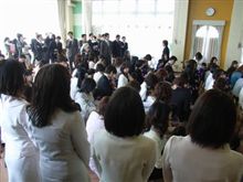 人妻に囲まれてハァハァ