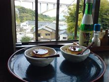 別府で地獄蒸しプリンを食べています♪