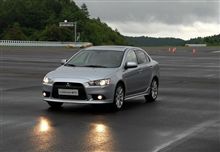 三菱自動車 2009年 3月度 ・ 2008年度 生産 ・ 販売 ・ 輸出実績 ( 速報 ) ・・・・ 三菱自動車 2009年 3月度 ・ 2008年度 生産 ・ 販売 ・ 輸出実績 ( 速報 ) ・・・・