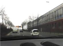 こんなの走って良いの？という車か。