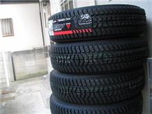 ADVAN A031 175/65R14 Get!