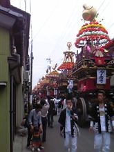 お祭り真っ最中