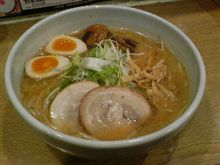 また