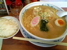 また　ラーメン？！バカか俺は！　　　ハイ！そーです