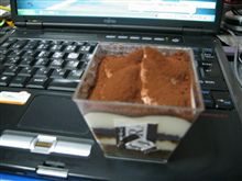 今日のスィーツはテラミスです。