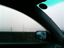 今朝は霧が凄かったです。