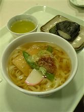 きしめんと鮭おにぎり