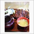 お昼はとんかつ～♪