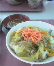 社員食堂のディナー