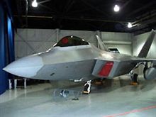 ＜最新鋭ステルス戦闘機＞記者団に公開　嘉手納に配備前