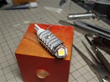 今日は引きこもって工作
