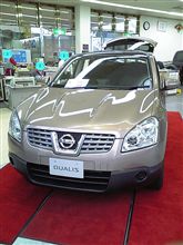 日産の新型見に行ってきました