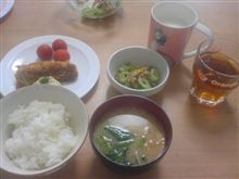 オハッス！(+_+)カラ元気ですが…(￣▽￣;)週の真ん中水曜日♪o(^-^)o真ん中モッコリチェックですよ～♪(●^o^●)