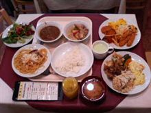 ギガメタボインターナショナルランチ降臨。。。　（￣▽￣;)ﾆﾔﾘｯ!