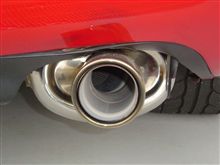 サーキットを走るとマフラーの中が白くなります