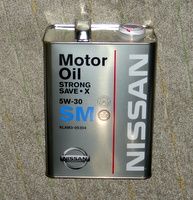 日産純正オイルを入れました。