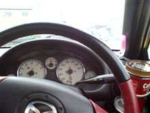 ロードスターの車内って....