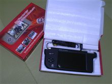 お届け物。９．２インチサンバイザーモニター