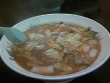 某所にラーメン食べに来てます♪