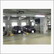 某スポーツジム駐車場にて(* ...