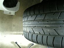 純正タイヤのRE040