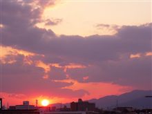今日の夕日！今見れば見れます！