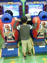 カーレースに参加