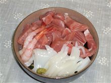 丼物で(^^)