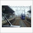 電車で