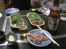 (￣- ￣ ) ンー