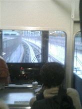 地上を走るモノレール
