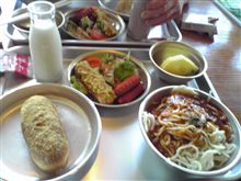 給食ごっこ