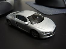 アウディR8