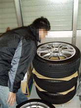 じー (笑)