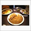 ビーフカレーにチーズとビーフ ...