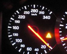 今日新４号ＧＴ－Ｒ走ってたよ