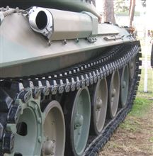 戦車は見事なツライチだぜ。