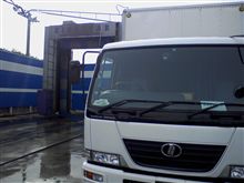 今年最後のトラック洗車！！