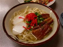 沖縄そばを食べました♪