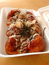 まずはタコ焼き！
